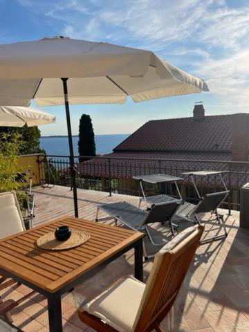 Apartments Cliff Piran Extérieur photo